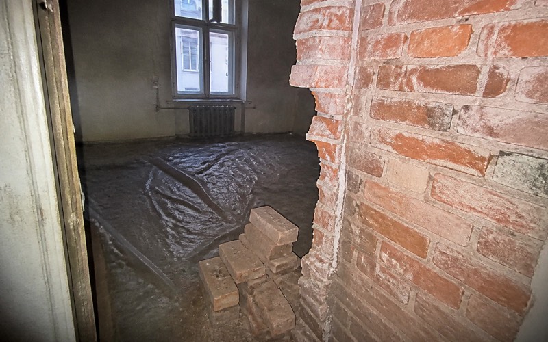 Ķieģeļu starpsienas demontāža